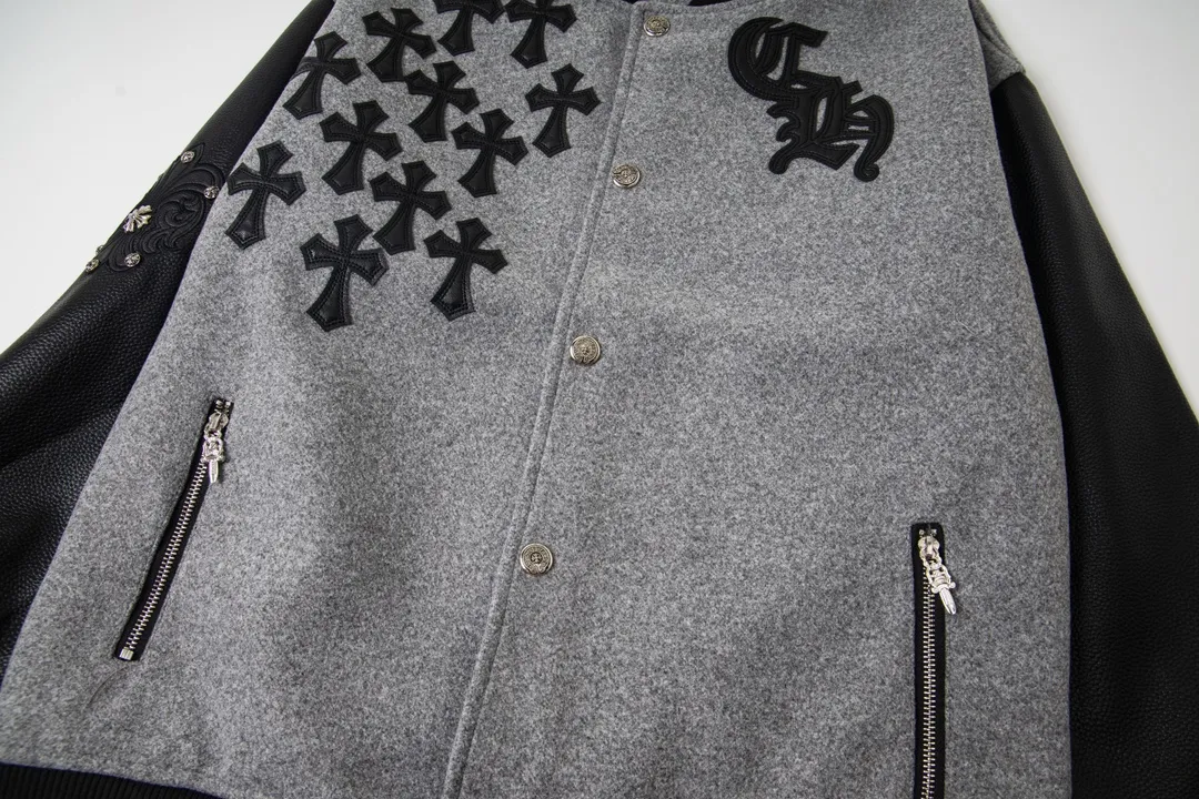 P380 model number Y612 Chrome Hearts Fw25 Chrome Hearts Sanskrit cross baseball jacket, same style for men and women, hot new product, original customized woolen fabric with a little thickness, early spring weather is still very good for the upper body, imported spliced pu leather sleeves, original molding and fine leather material, super heavy engineering design on the chest and back, exclusive custom cross metal decoration, customized loose fit, very handsome for both men and women, all details respect the original Mold customization of distressed cross snaps with incomparable distressed texture SIZE:M-XXL